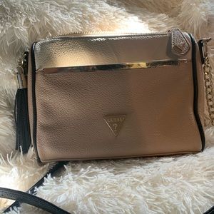 Sac à bandoulière , sacoche guess